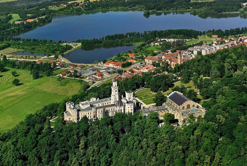 Zavis Z Falkenstejna Hluboká nad Vltavou Exterior foto